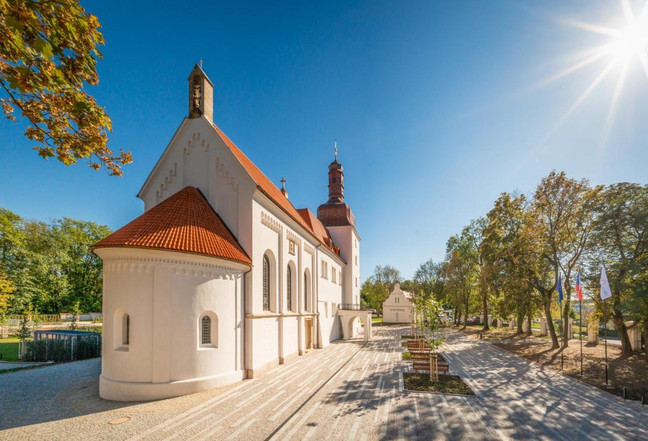 Chateau Clara Futura Dolni Brezany Экстерьер фото